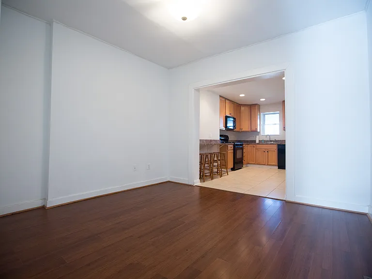 716 Berry St — Photo 6