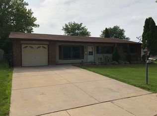 7396 Cumberland Dr, Hanover Park, IL 60133