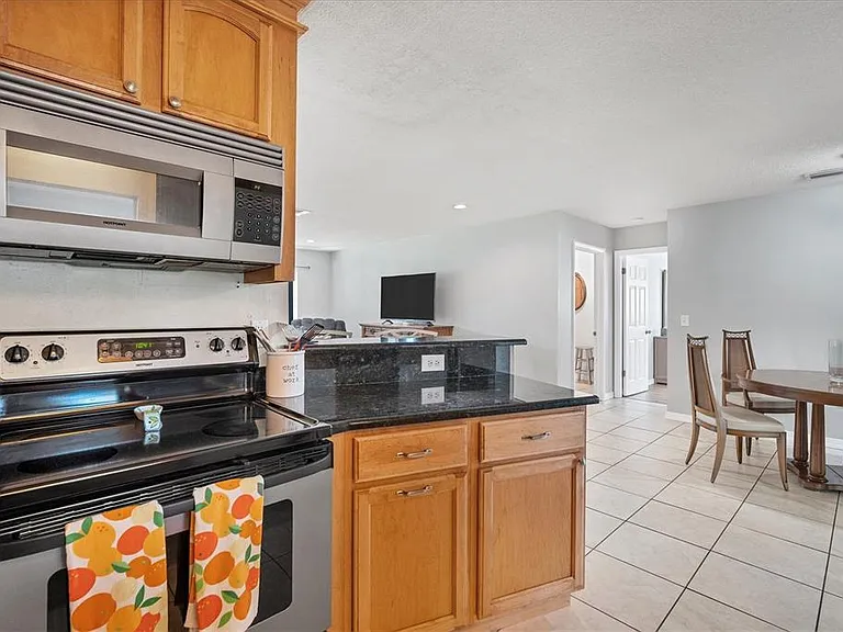 5738 Antilles Dr — Photo 9