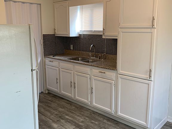 2nd image of 13914 Clifford Ave