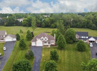 242 Brooke Ln, Rockford, IL 61107