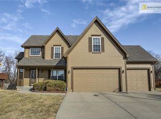 10101 N Hedges Ave, Kansas City, MO 64157