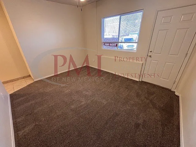 5425 Ledesma #4 — Photo 4
