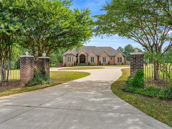 114 Massey Rd, Piedmont, SC 29673