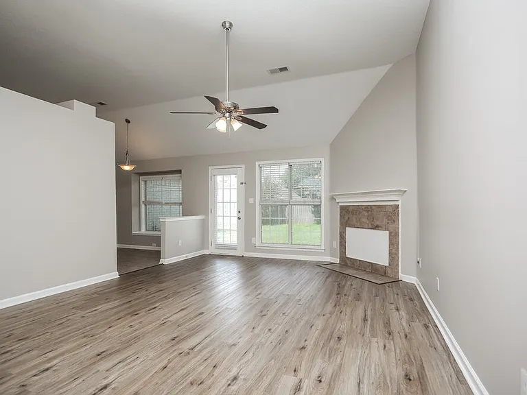 1531 Carlton Ridge Dr — Photo 5