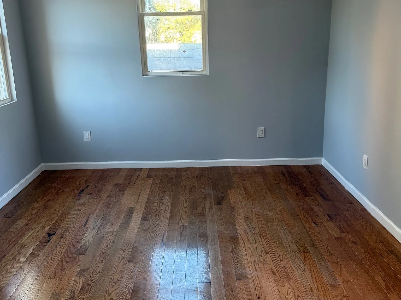 5 bed, 1200 sqft, $4,680 — Photo 4