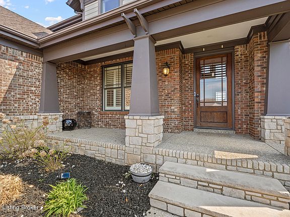 3rd image of 13205 Knoll Wind Way