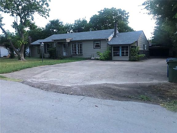 2nd image of 2619 Bell St