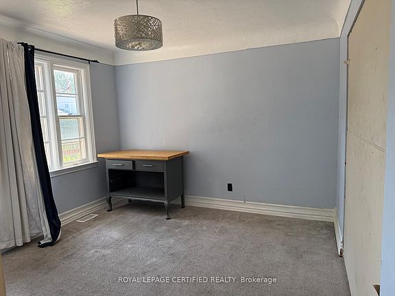 5th image of 110 Gray Rd