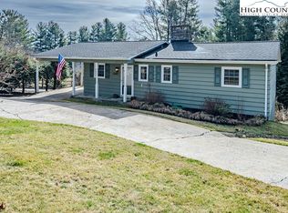 651 Chestnut Dr, Blowing Rock, NC 28605