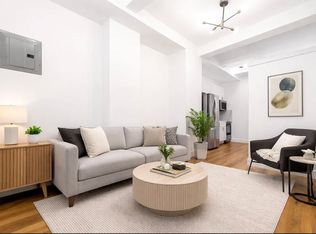 161 W 54th St #801B, New York, NY 10019