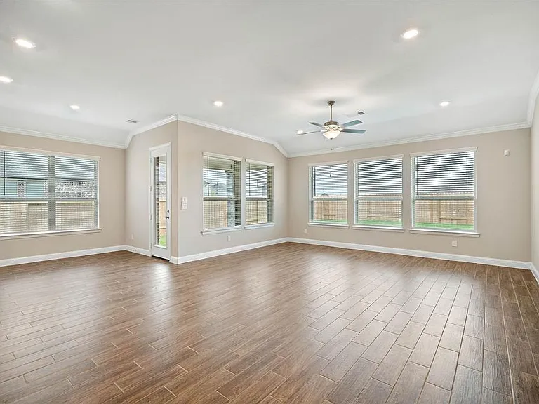 2403 Madera Landing Ln — Photo 17