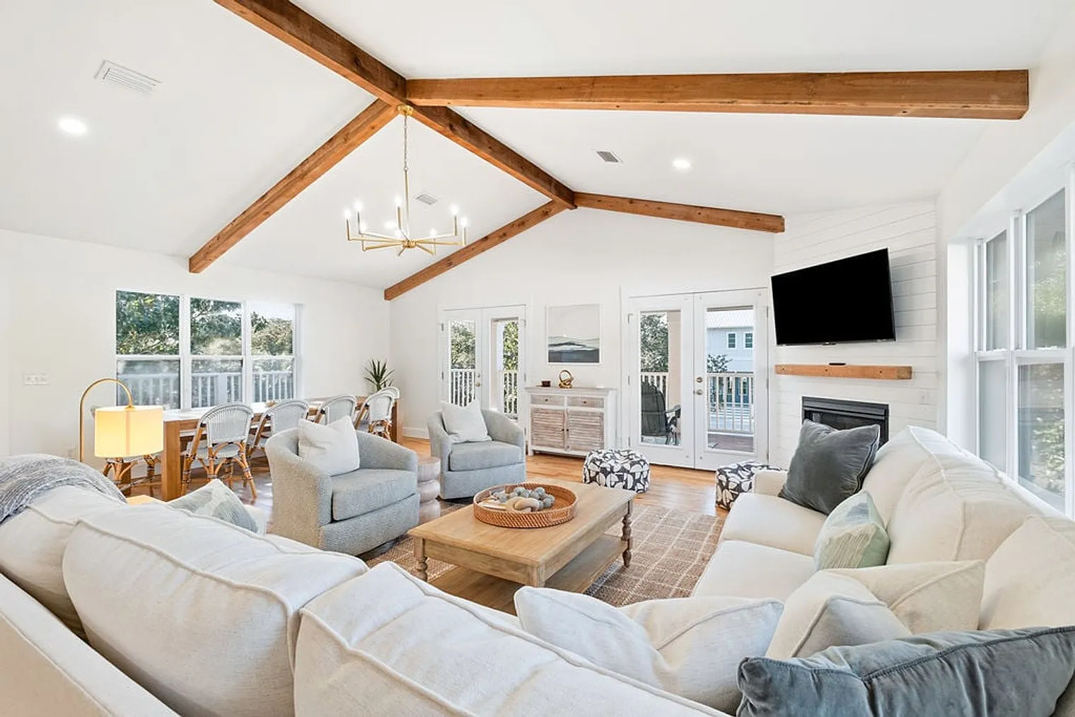 5 bed, 4.0 bath, 3003 sqft, $8,366 — Photo 1