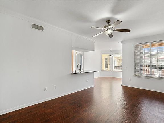 4th image of 7575 Kirby Dr APT 2101