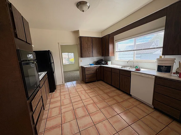 723 W Long St — Photo 10