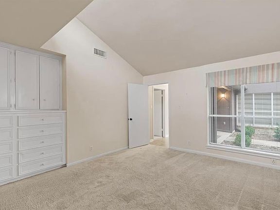 5th image of 3413 Glenmeadow Dr