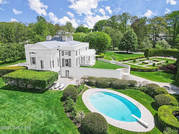 4th image of 16 Windrose Way