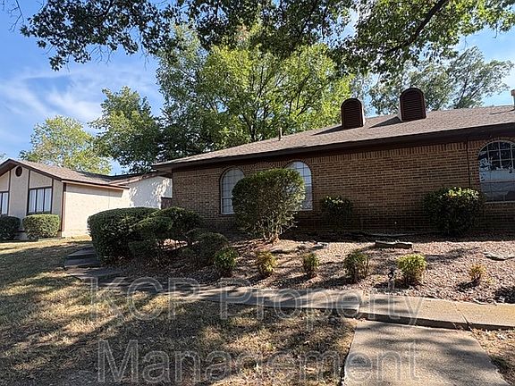 2nd image of 4902 S South Cir #U