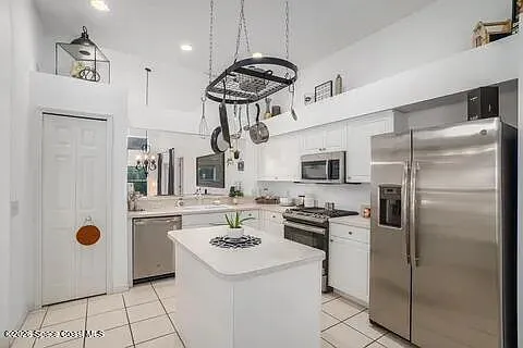 2071 Twelve Oaks Dr SE — Photo 4