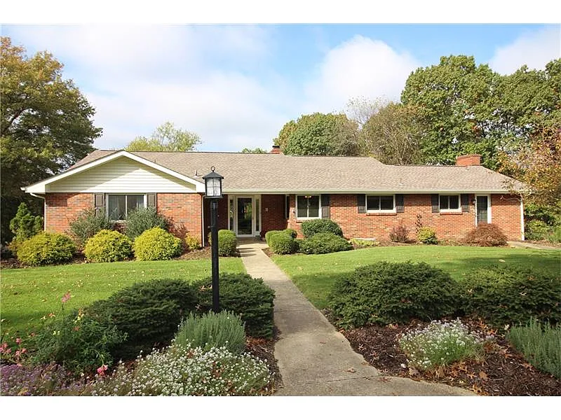 524 Huron Ave photo 1