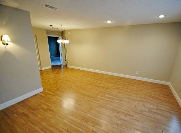 3rd image of 5365 Black Pine Dr