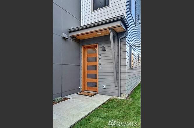 1st image of 9619 Slater Ave NE #B