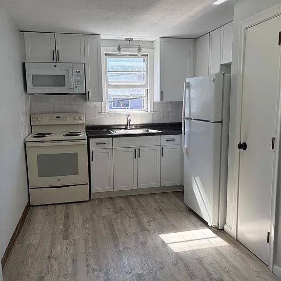 85 Trapelo Rd #44 — Photo 1