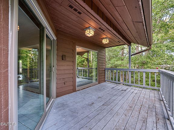 5th image of 53 River Ln
