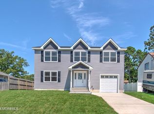 706 Pensacola Rd, Forked River, NJ 08731