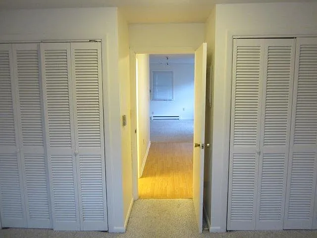 328 College St — Photo 46