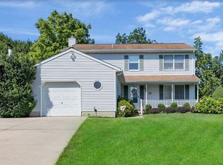 2221 Old Mill Rd, Spring Lake, NJ 07762