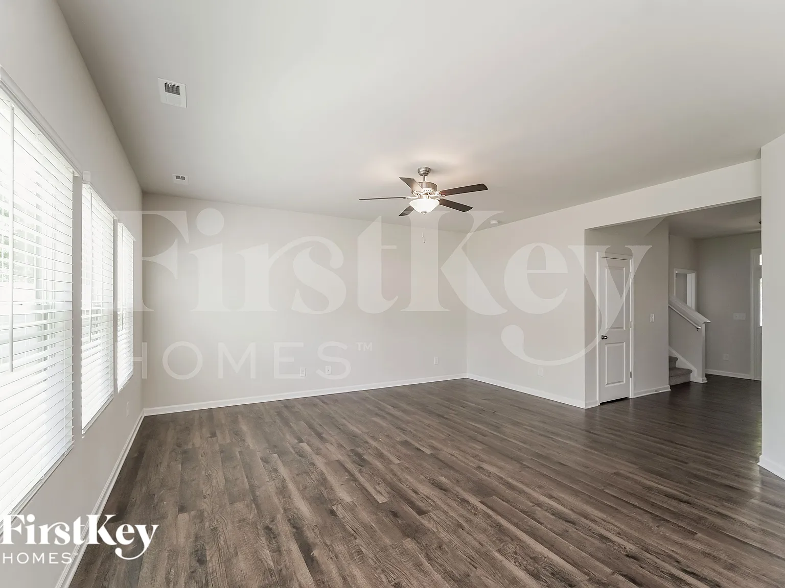 4 bed, 2.5 bath, 2106 sqft, $2,275 — Photo 4