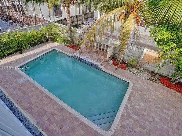 17951 NW 91st Ct, Hialeah, FL 33018