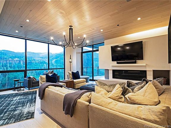 3rd image of 8910 Empire Club Dr #301
