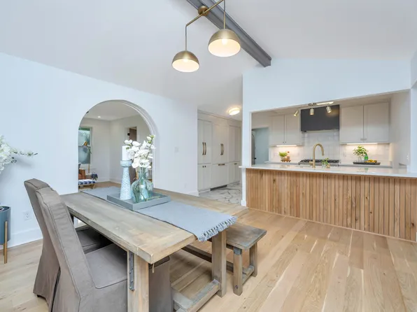 946 Mount Vernon Dr, Charleston, SC 29412