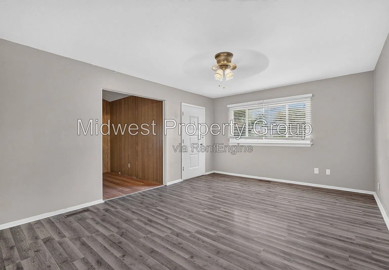 3 bed, 2.0 bath, 1407 sqft, $1,595 — Photo 3