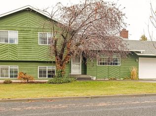 1165 SE Colonial Dr, College Place, WA 99324