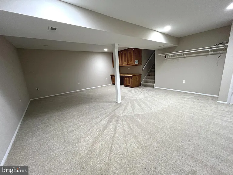 15705 Anamosa Dr — Photo 22