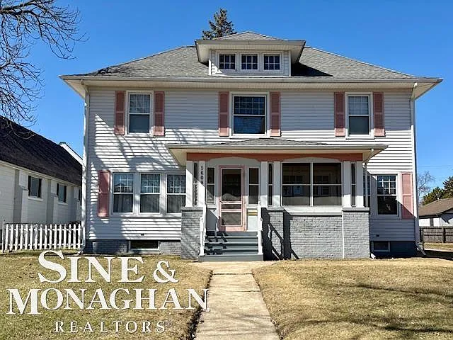 1609 Saint Clair River Dr photo 1