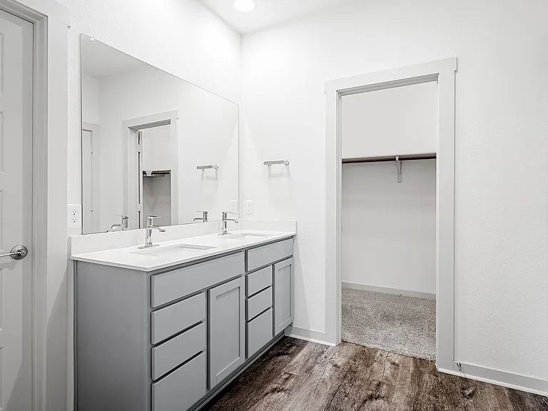 8025 City Top Blvd — Photo 14