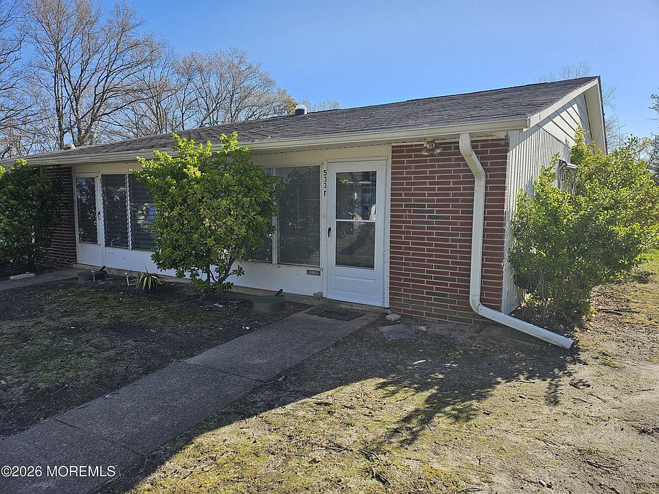 1st image of 533 Dartmoor Court #F
