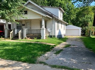 1307 W Poplar St, Springfield, MO 65802