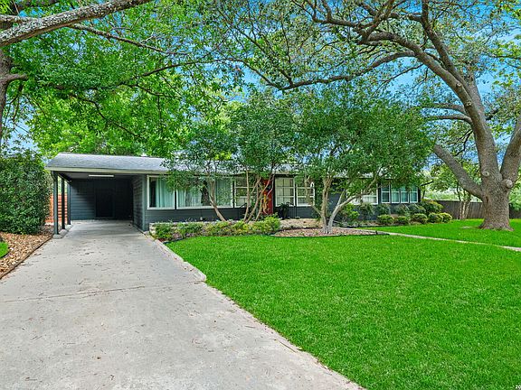 2nd image of 211 ROBINHOOD PL