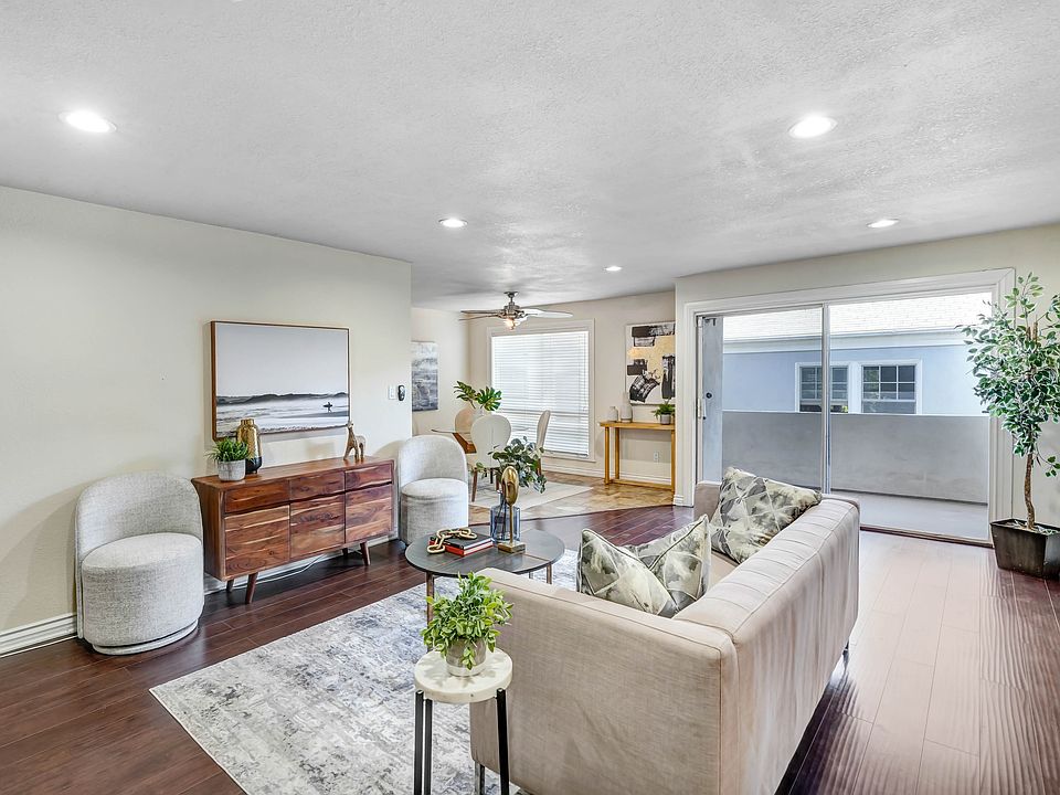 Living room 2
