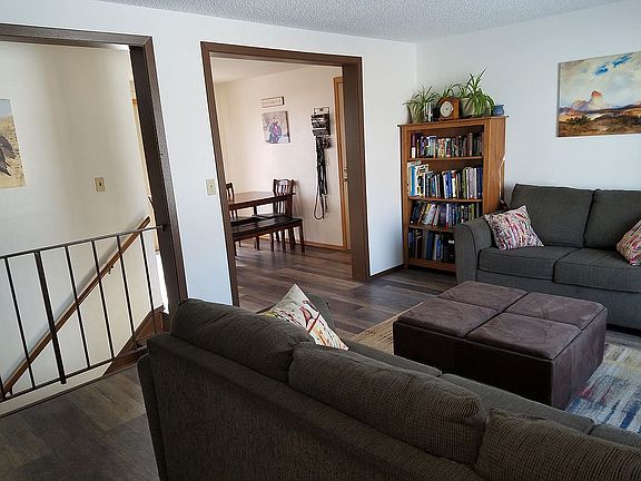 5th image of 1460 Moran Dr
