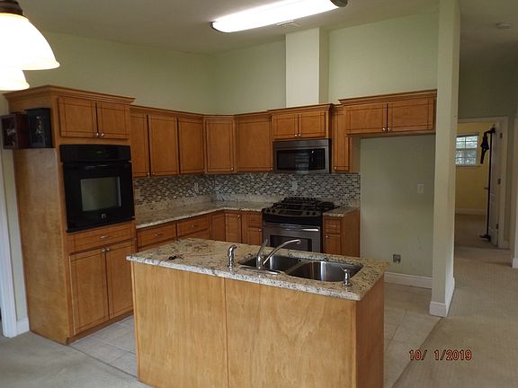 3rd image of 5564 Oriole St