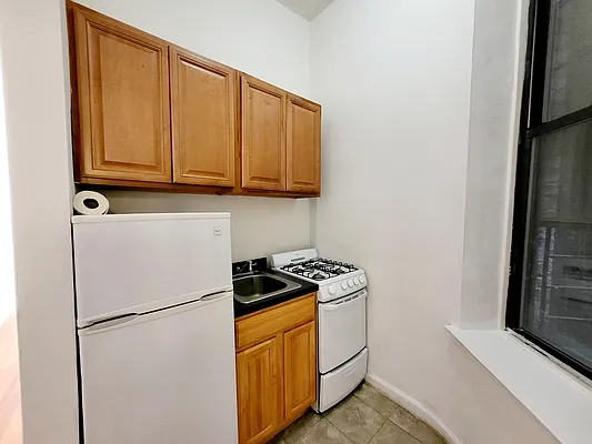 Rented by Douglas Elliman | media 11