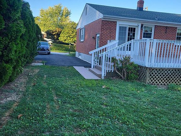 3rd image of 6 Guilford Ct