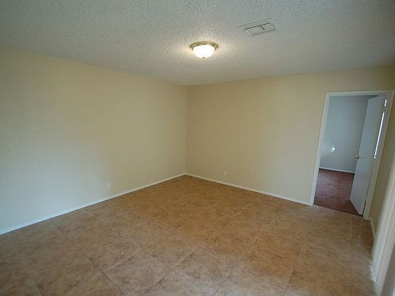 5th image of 1256 E 9th Ave
