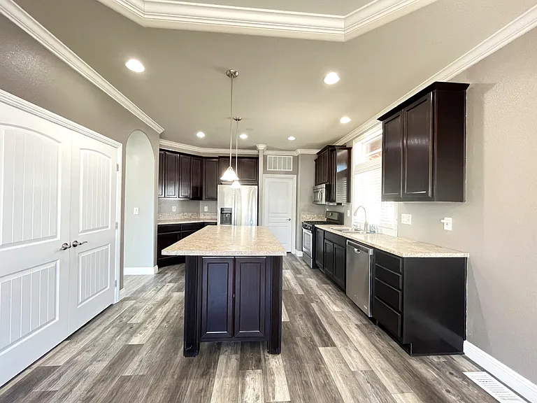 2203 Portola St — Photo 6